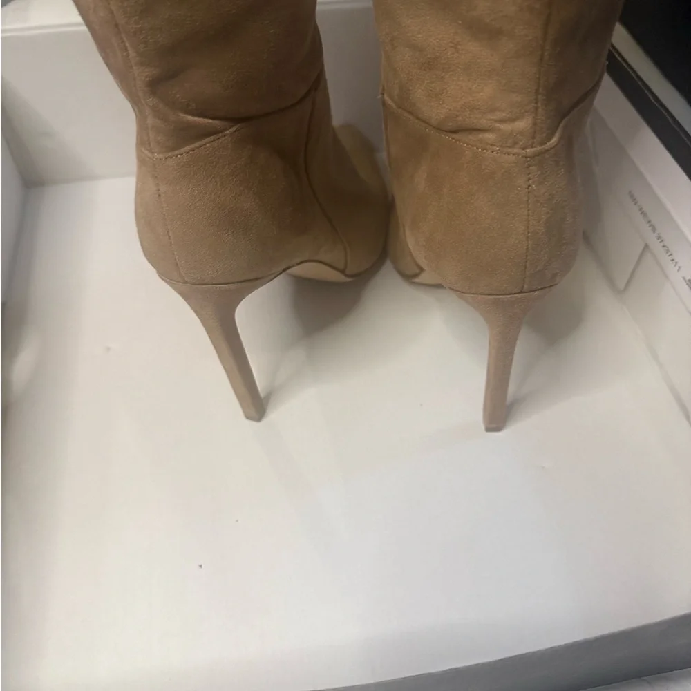 Nine West Over the Knee Tan Boots size 8.5. Perfect‎ for date night classy sexy